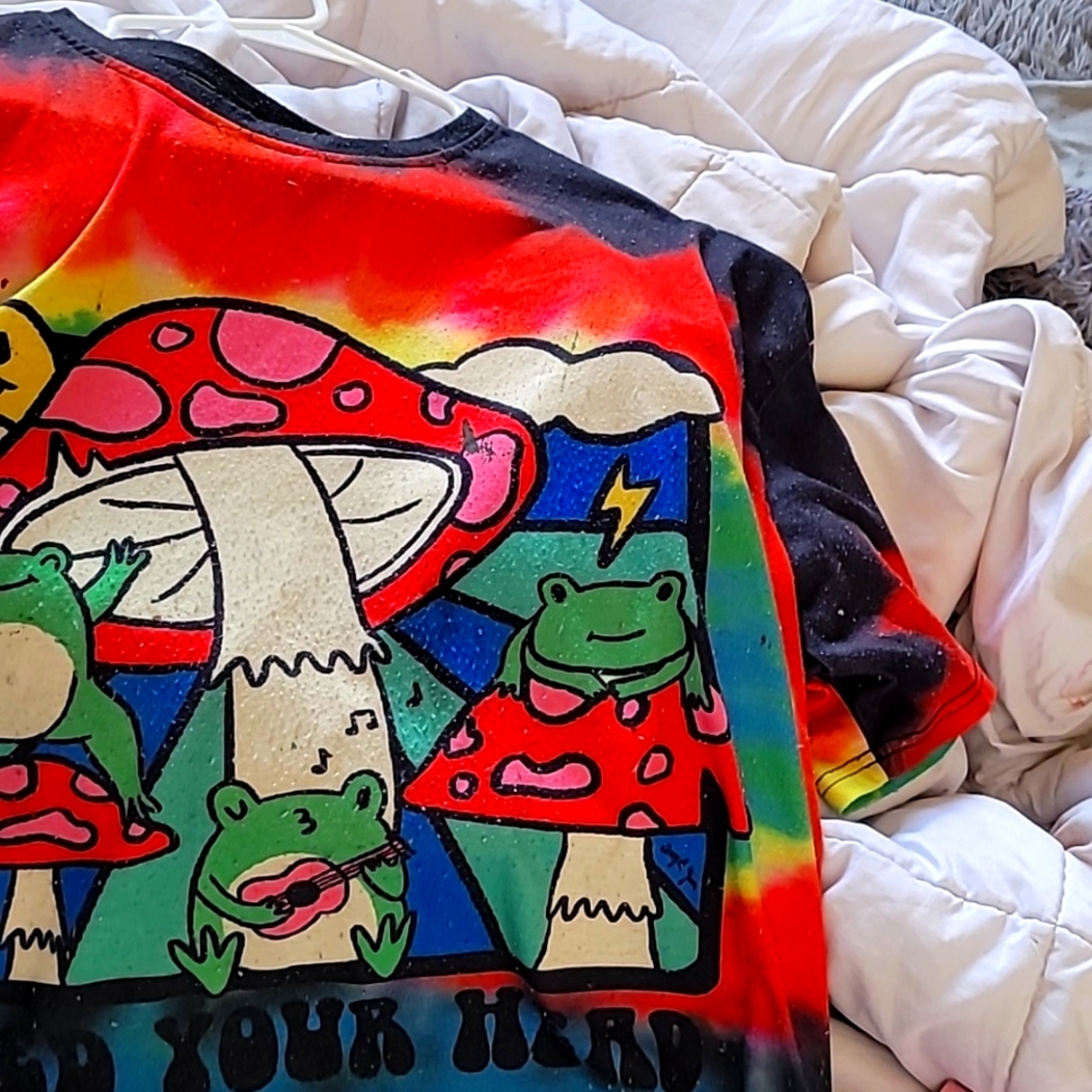 T-shirt.
